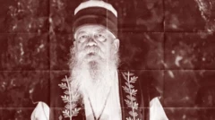 «بابا موندی» که از سال ۲۰۱۱ رهبر جامعه بکتاشی در آلبانی است، افسر سابق ارتش است 