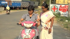 మహిళలు