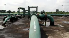 Gas