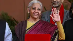 वित्त मंत्री निर्मला सीतारमण रविवार को संसद में बजट पेश करेंगी, यह उनका लगातार नौवां बजट होगा (फ़ाइल फ़ोटो)