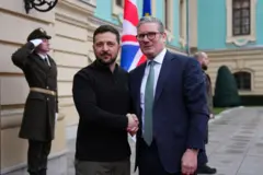Volodymyr Zelensky iyo  Keir Starmer