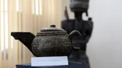 .