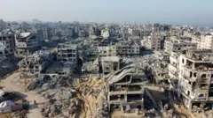 تخریب ساختمان‌ها در غزه