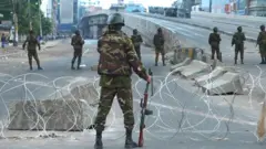 কাঁটাতারের বেড়া দিয়ে নিরাপত্তা বেস্টনী তৈরি করা হয়েছিল