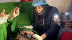 मोबाइल बालेर शल्यक्रिया 