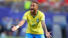 Neymar na partida contra a Noruega. 