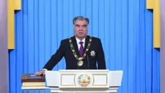 Эмомали Рахмон Тажикстанда 1994-жылдан бери бийликте