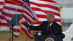 Трамп на митинге