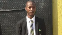 Kareem Abidoun Habeebullah malamin sakandare ne 