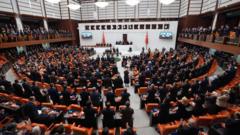 TBMM yeni yasama yılına CHP ve TİP'in protestosuyla başlıyor: Gündemde hangi konular var?