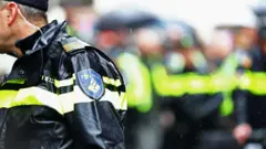 hollanda police
