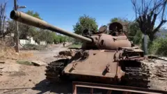 Ciidamada Suudaan ee ku sugan gobolka Galbeedka Daarfuur ayaa sheegay in ciidamadoodu ay dib ula wareegeen fariisimo muhiim ah oo ku yaalla magaalada El Fasher, kuwaas oo Jimcihii ay la wareegeen ciidamada gurmadka degdega ah (RSF.