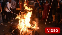 வங்கதேசத்தில் இந்தியாவுக்கு எதிரான மனநிலை தீவிரமடைவது ஏன்?