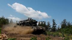 Украинские военные на самоходном зенитном орудии Gepard, предназначенном для борьбы с воздушными целями