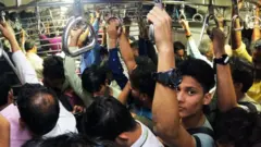 গত ১০ বছরে বিশ্বের জনসংখ্যা ১০০ কোটি বেড়েছে। 