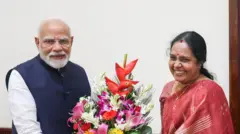 பாஜக மகளிர் அணி பொறுப்பில் இருந்து வானதி சீனிவாசன் விடுவிப்பு - தமிழ்நாட்டைச் சேர்ந்த வெங்கடேசனுக்கு தேசியச் செயலாளர் பதவி