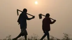 બીબીસી ગુજરાતી, ગુજરાત, હવામાન, ચોમાસું પાણી વરસાદ ગરમી ઉનાળો વાદળ પાણી ખેતી ખેતર ખેડૂત