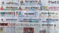 ঢাকা থেকে প্রকাশিত সংবাদপত্র।