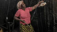 Ucuruza amafi