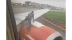 Uwo mugabo yatumye abari mu ndege bategerwa n'ubwoba