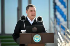 Садыр Жапаров 