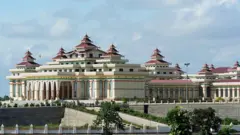 ပြည်သူ့လွှတ်တော်ဥက္ကဋ္ဌနေရာဟာ လွှတ်တော်ကိုယ်စားလှယ်တွေထဲကပဲ ရွေးချယ်တင်မြှောက်ရမှာ ဖြစ်ပါတယ်။