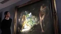 徐悲鴻油畫《奴隸與獅》亮相佳士得香港藝廊（新華社圖片19/4/2021）