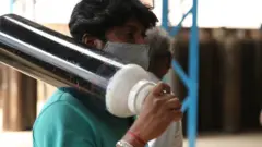 कोरोना पीड़ितों की मदद