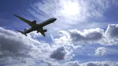 Літак в небі