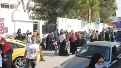 انطلاق الانتخابات البرلمانية الأردنية وسط إجراءات صحية مشددة