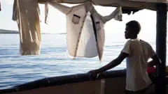 Inmigrante en el barco Open Arms