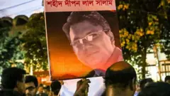 ২০১৫ সালে প্রকাশক দীপন হত্যার প্রতিবাদে শাহবাগের গণজাগরণ মঞ্চের বিক্ষোভ