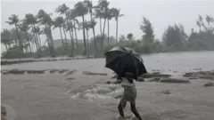 ঘূর্ণিঝড় ফণী আঘাত হানার পর উপকূলে ভারি বৃষ্টিপাত হয়।