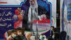 انتخابات ایران: وقتی تغییر از راه صندوق بسته شود چه راهی باز می‌شود؟