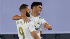Asensio celebrates with Benzema