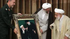 احمد جنتی دبیر شورای نگهبان و رئیس مجلس خبرگان رهبری است