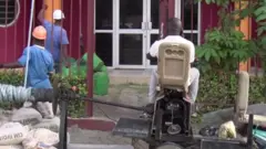 Koffi Ndri Paulin, l'inventeur de la mini-grue ivoirienne