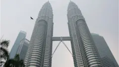 টুইন টাওয়ার