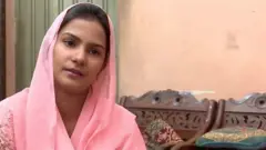 வீட்டை எதிர்த்து கை, கால்களை இழந்த காதலனை கரம்பிடித்த பெண்