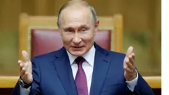 "Nous voyons comment certains pays occidentaux ont recours à la pression, à l'intimidation et au chantage contre des gouvernements souverains africains" déclare le président russe, hôte du sommet Russie-Afrique
