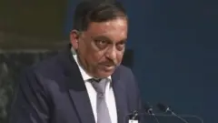 স্বরাষ্ট্রমন্ত্রী আসাদুজ্জামান খান