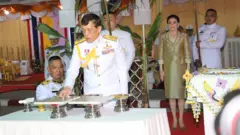 ในหลวงทรงวางศิลาฤกษ์และเปิดอาคารศาลอุทธรณ์ จ.นครปฐม