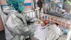 Аман калган ымыркайларды башка ооруканага которушту