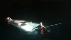 Namni tokko bishaan keessaa nama baraaraa