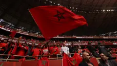 الجمهور المغربي خلال مباراة المغرب ضد تنزانيا في الرباط