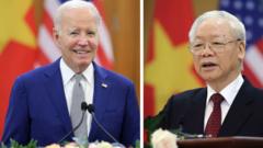 Ông Joe Biden và ông Nguyễn Phú Trọng