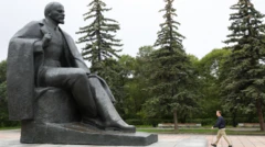 Памятник Ленину в Абакане