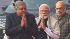 74 سالہ جگدیپ دھنکھر نے اگست 2022 میں نائب صدر بنے تھے اور اس عہدے پر اُن کی مدت میعاد سنہ 2027 تک تھی۔