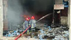 বিদেশ থেকে আমদানি করা পণ্য রাখা হতো কার্গো ভিলেজের এই অংশে