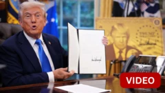 அதிபர் டிரம்ப்